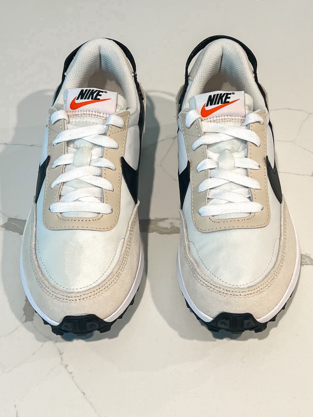 Nike Waffle Debut Running Athletic Sneaker Sand Drift Black Womens 7 DH9523-102 - Picture 4 of 15